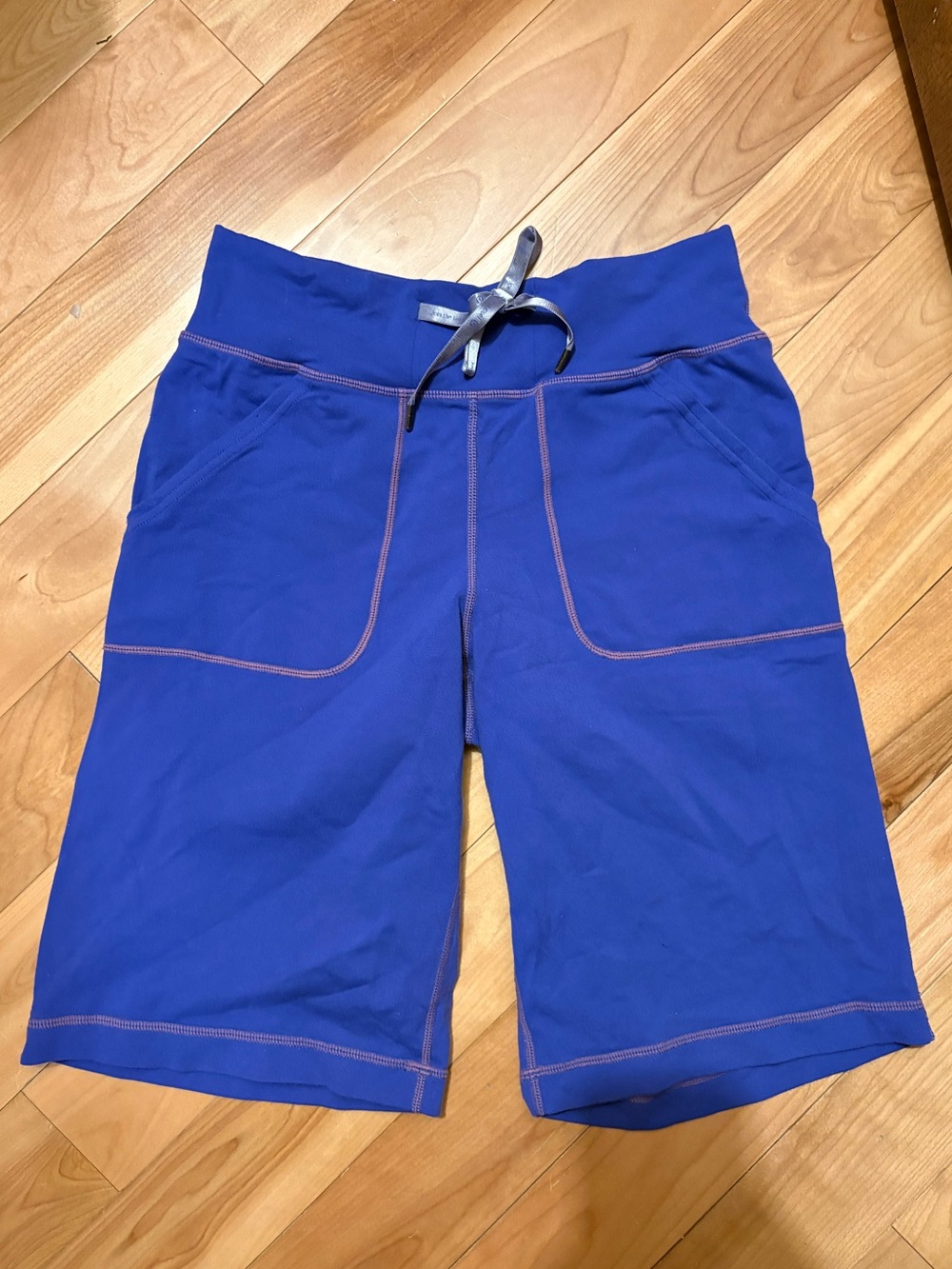 Lululemon Be Still - Purple - Bermuda Shorts Pockets Womens 2